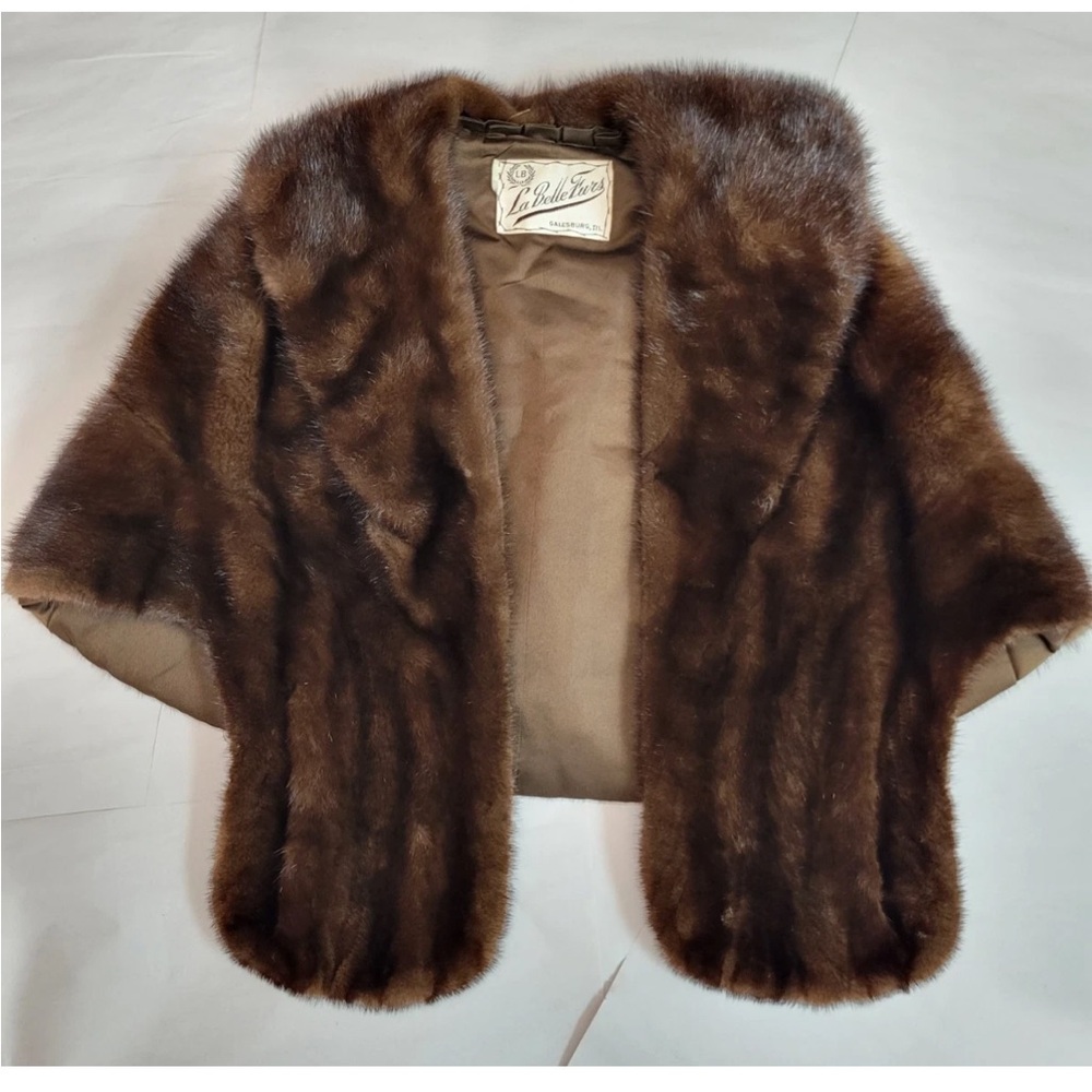 La Belle Elegant Brown Fur Cape